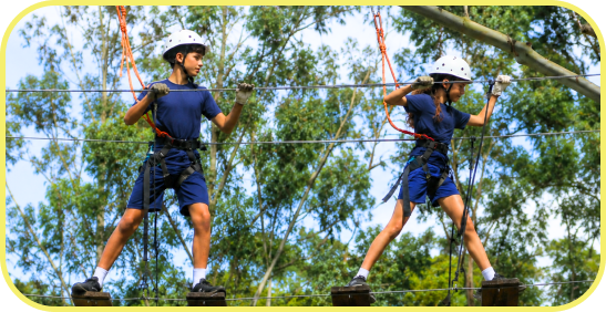 Alunos em treinamento de aventura